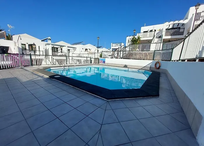 Caleton Lanzarote * بويرتو ذيل كارمين